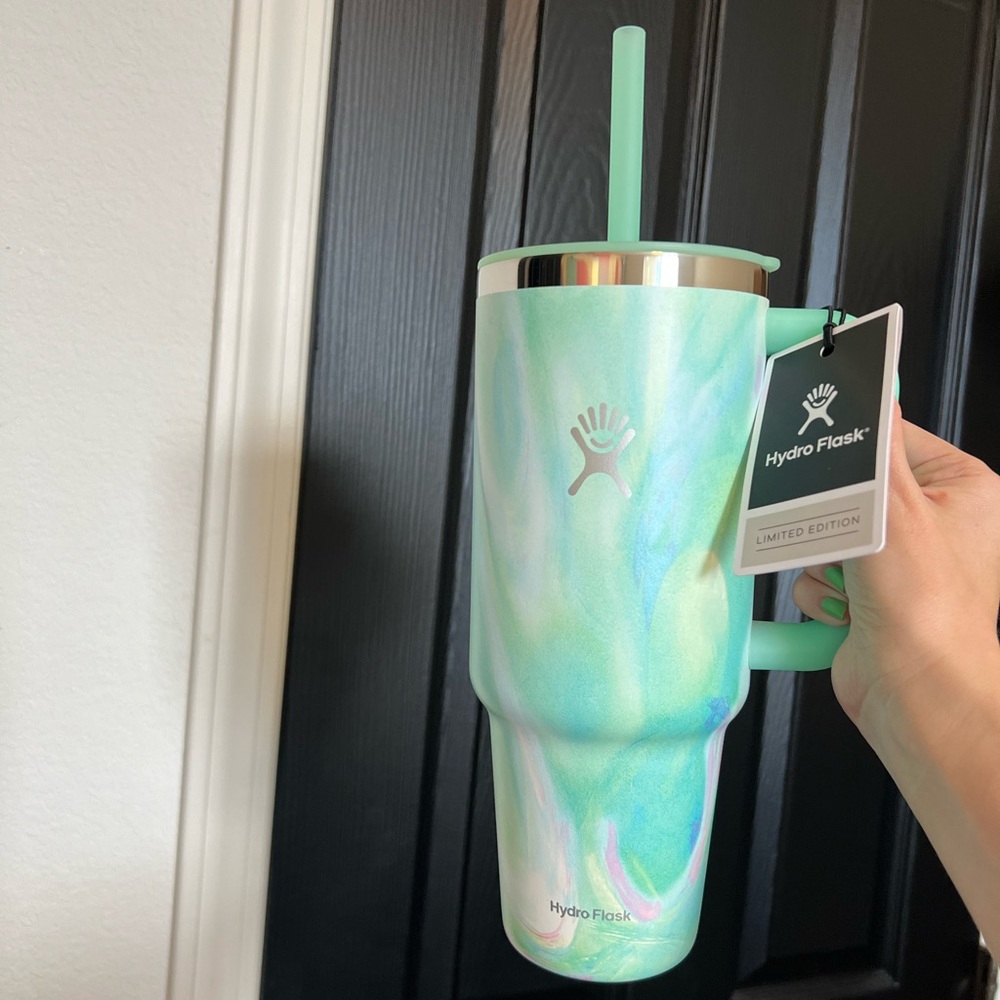 40 oz jelly green hydro flask tumbler water bottle with straw